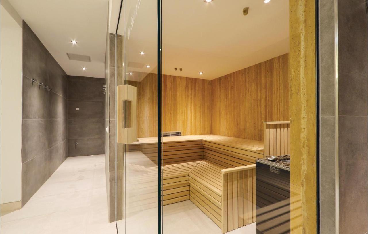 Moon Apartment บินซ์ ภายนอก รูปภาพ